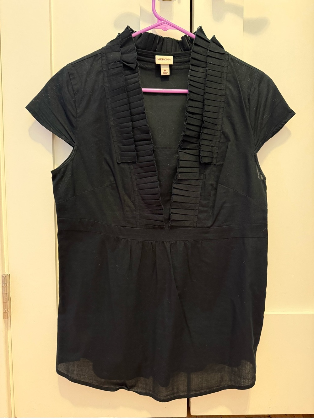 Merona Black Pleated V-Neck Cap Sleeve Top